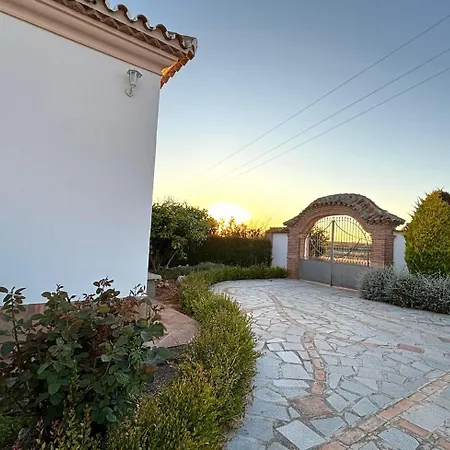 B & G Pool Relax Gardens Villa Bobadilla